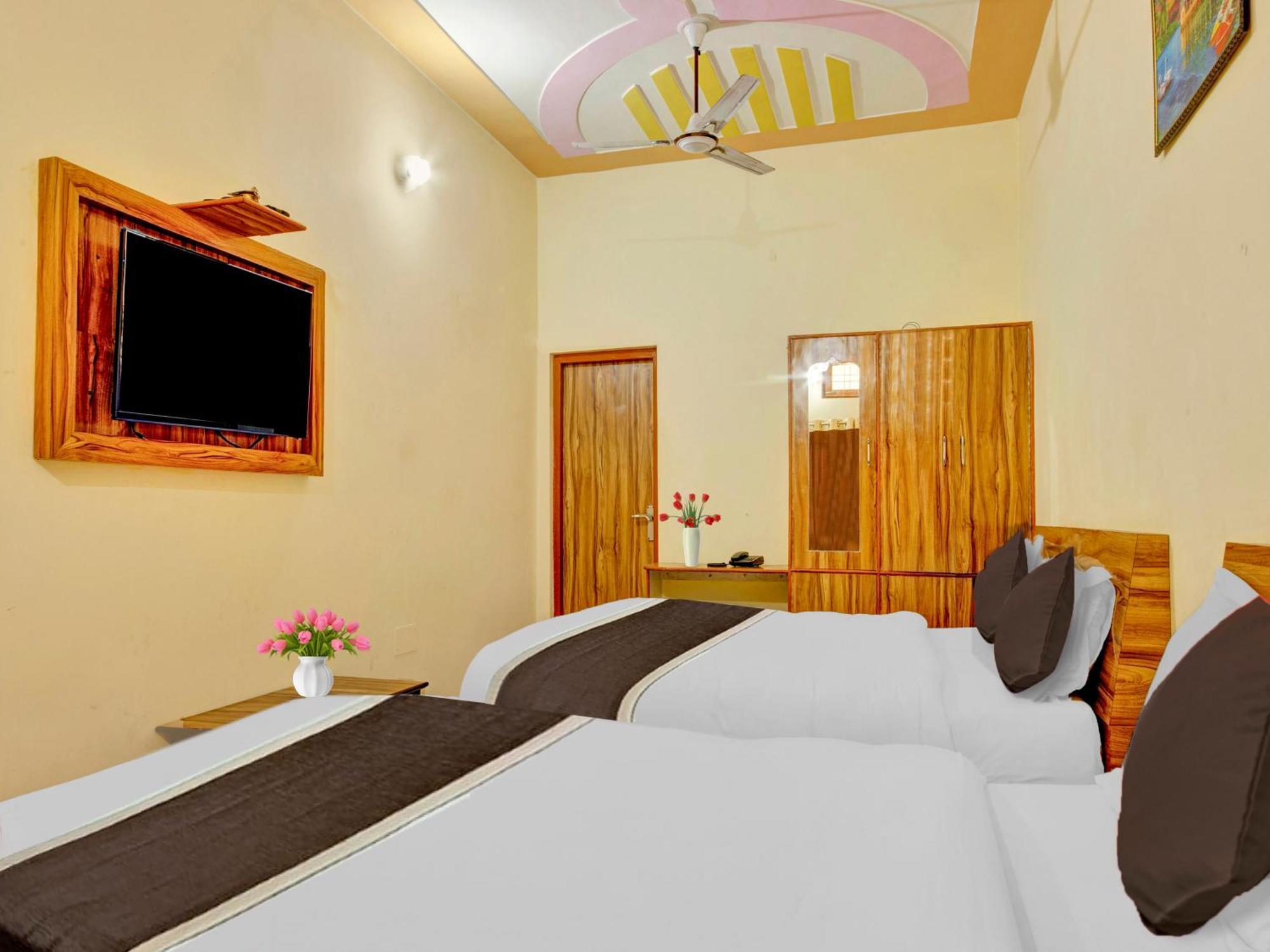 Hotel Kailasha Uttarkāshi Zewnętrze zdjęcie