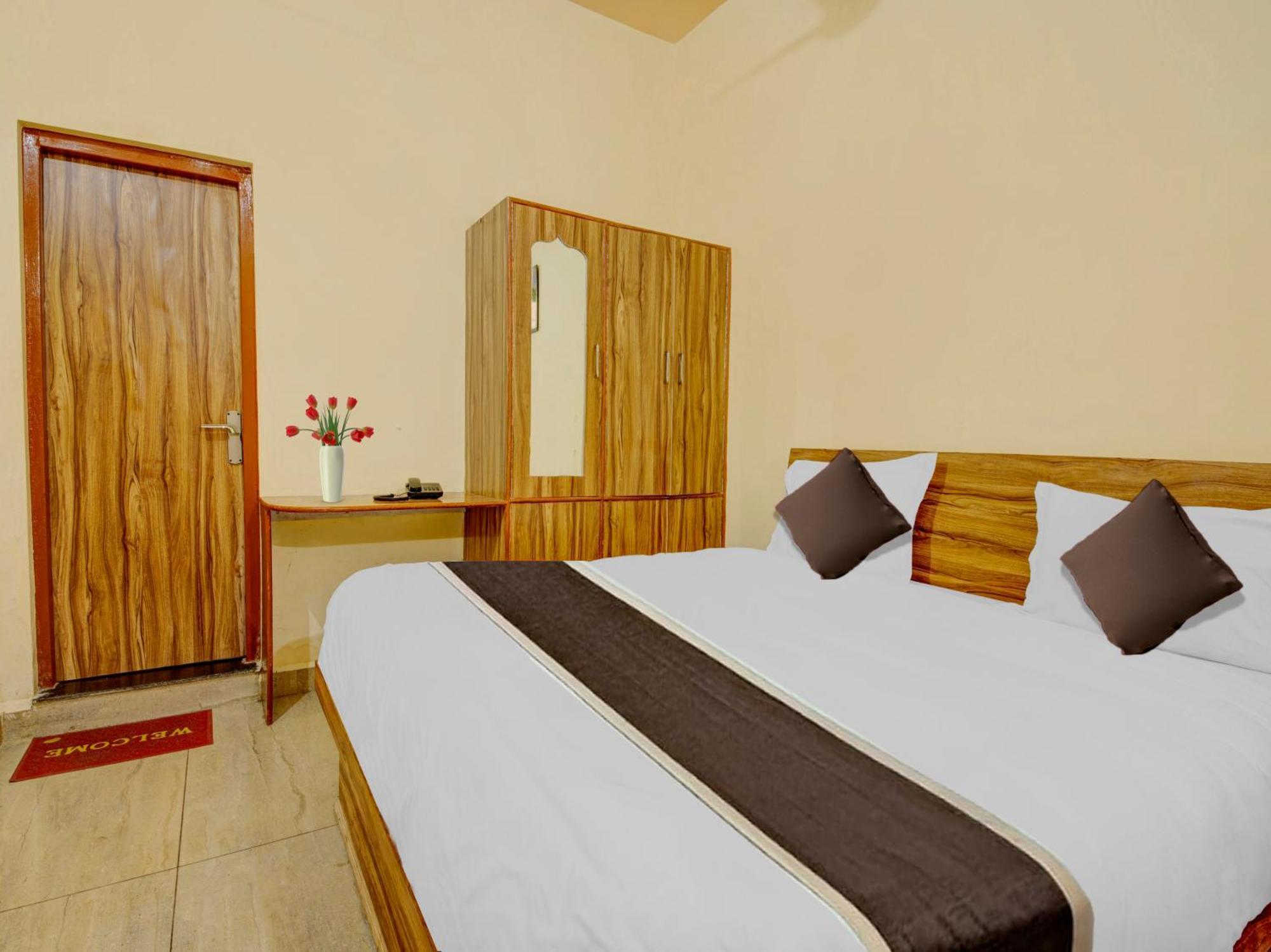 Hotel Kailasha Uttarkāshi Zewnętrze zdjęcie