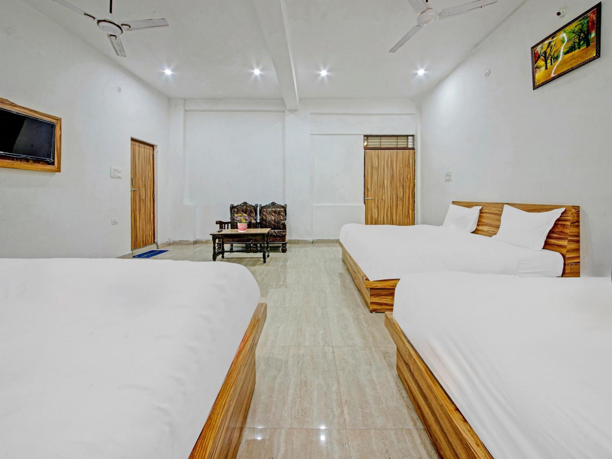 Hotel Kailasha Uttarkāshi Zewnętrze zdjęcie