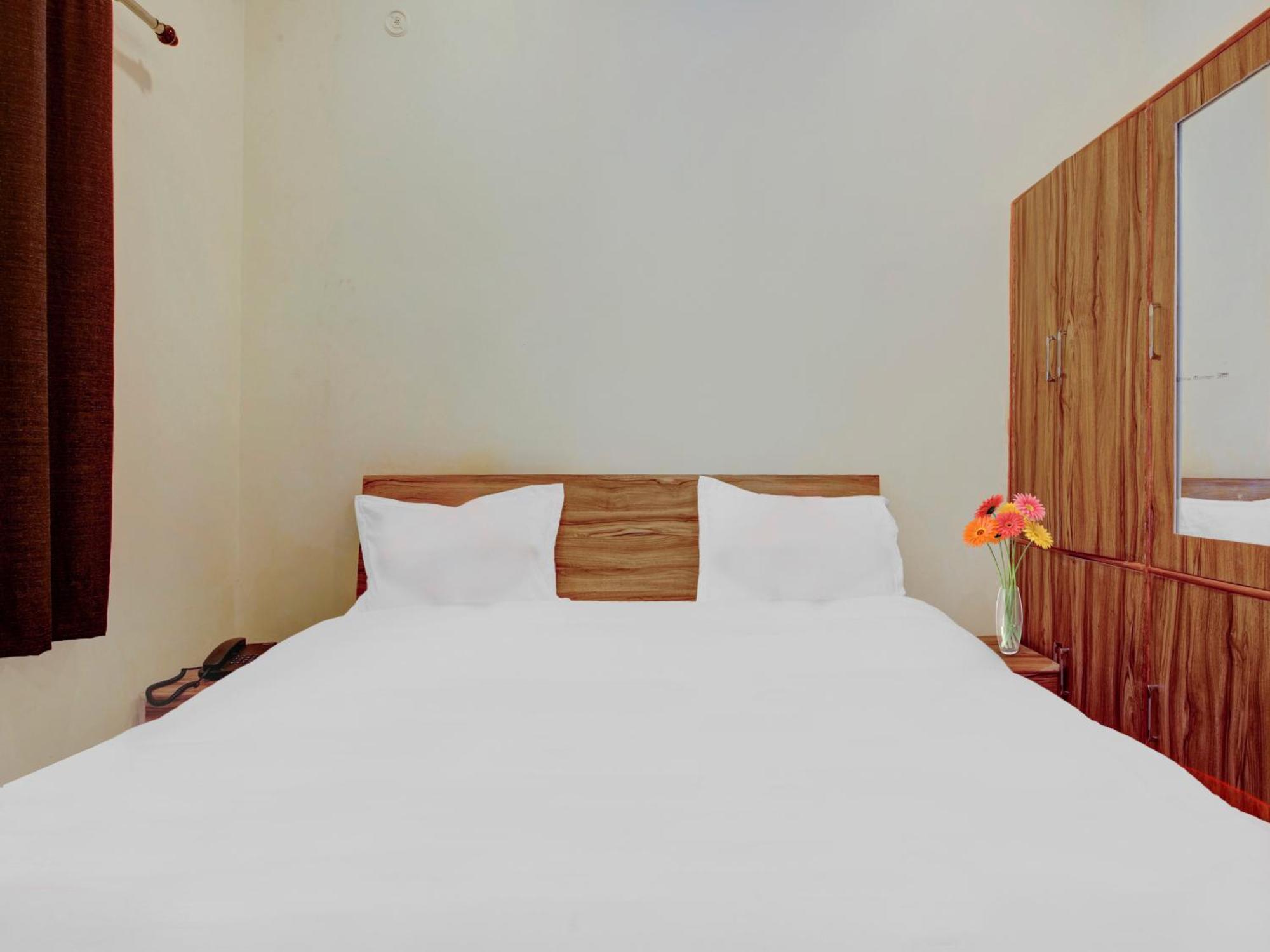 Hotel Kailasha Uttarkāshi Zewnętrze zdjęcie