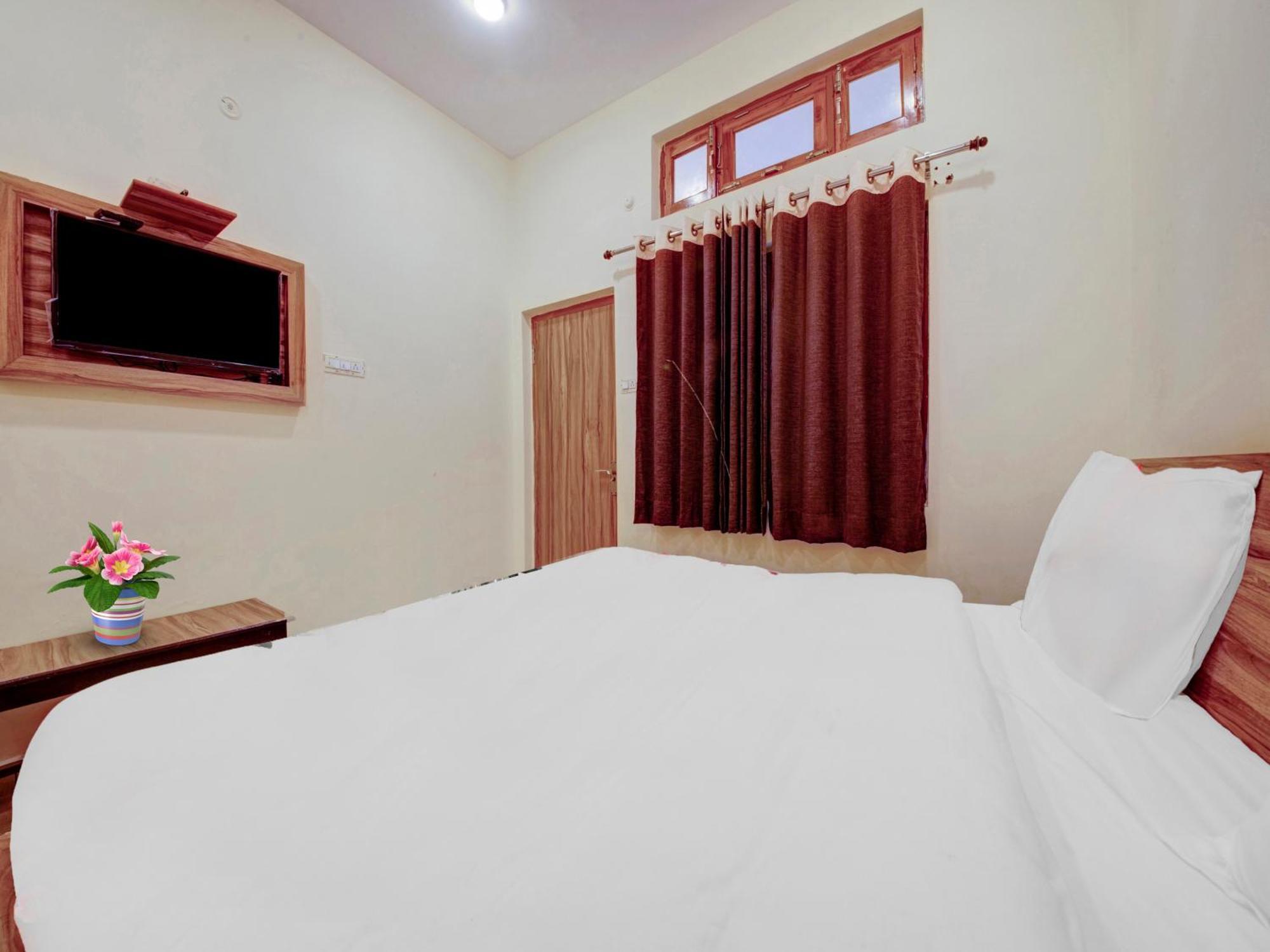Hotel Kailasha Uttarkāshi Zewnętrze zdjęcie
