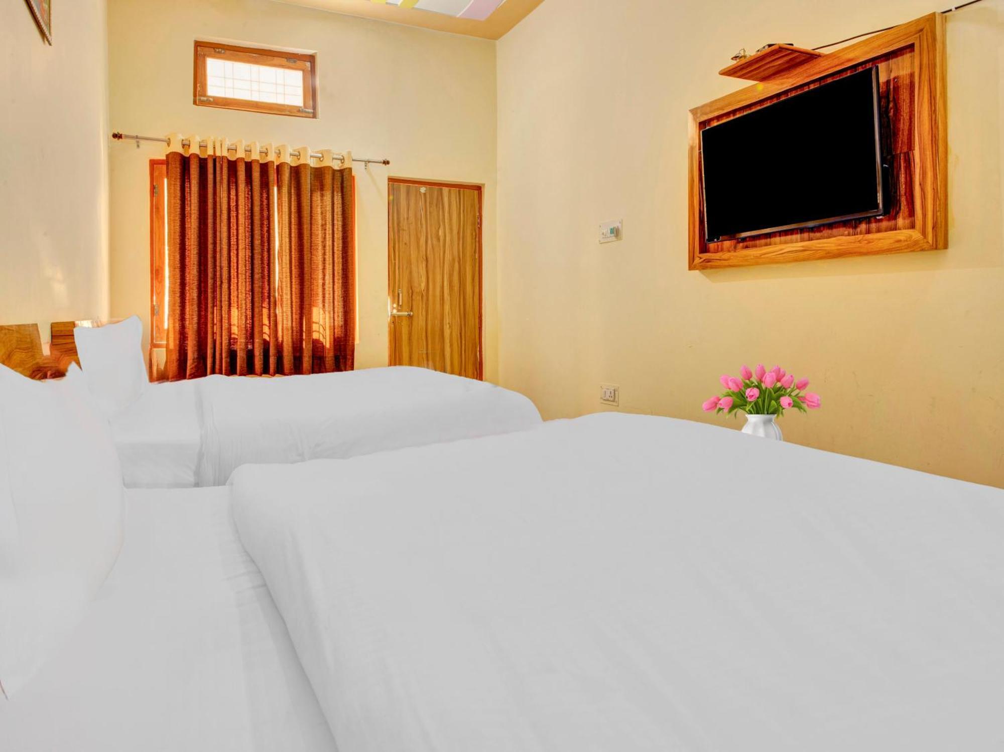 Hotel Kailasha Uttarkāshi Zewnętrze zdjęcie