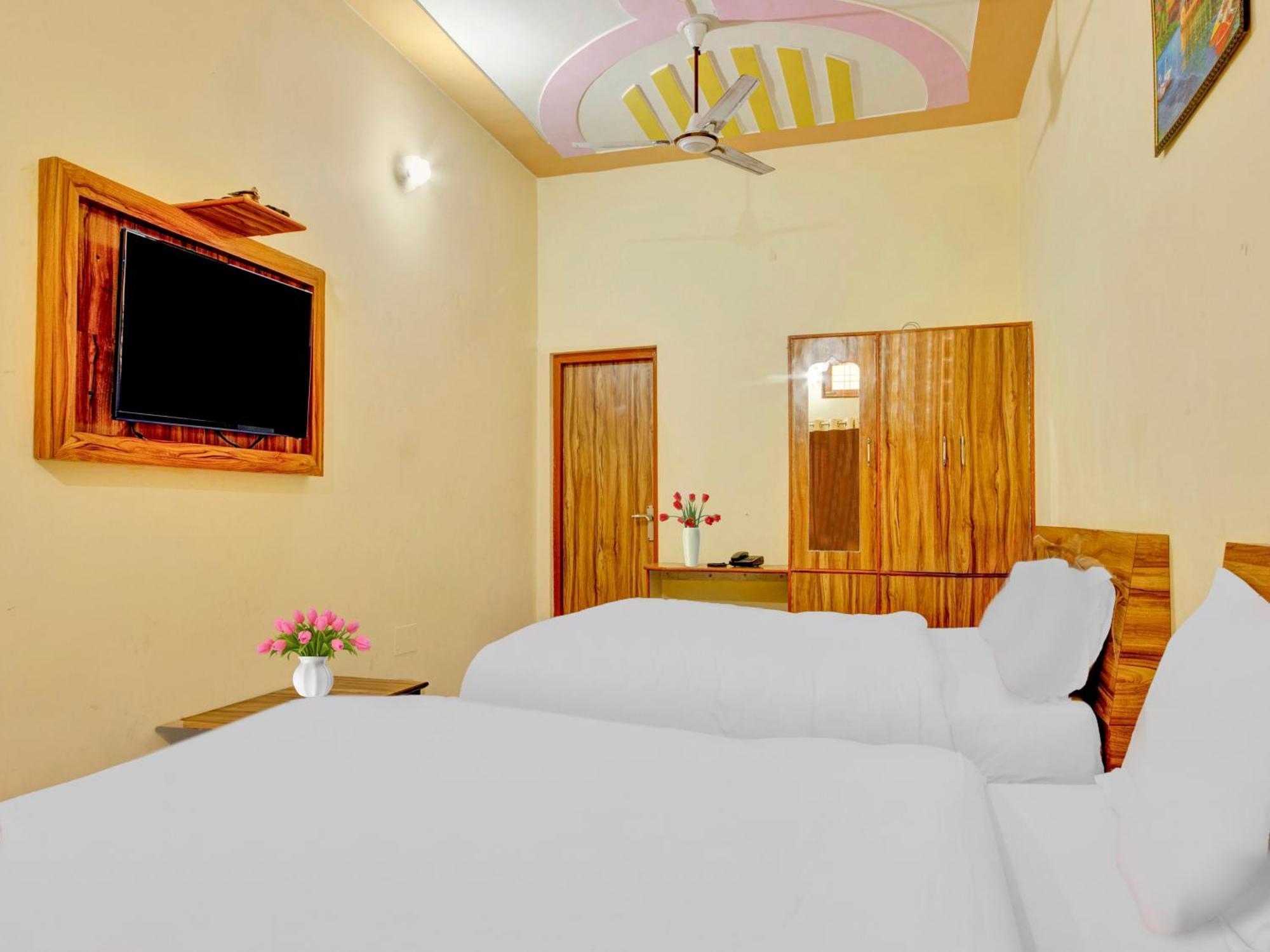 Hotel Kailasha Uttarkāshi Zewnętrze zdjęcie
