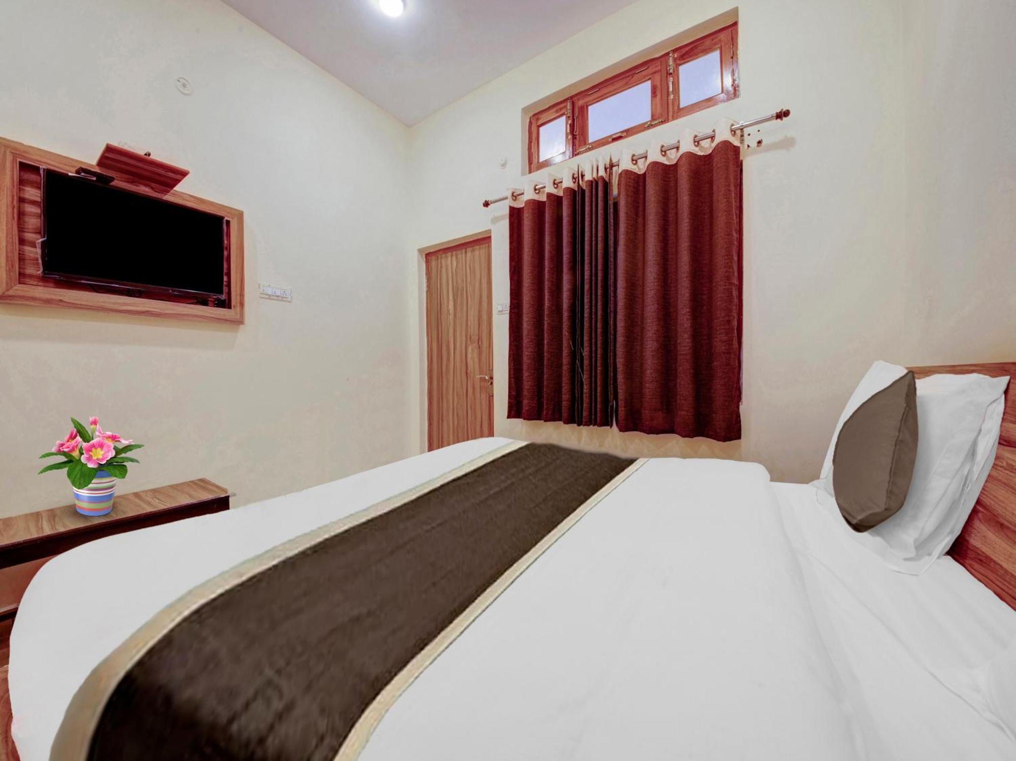 Hotel Kailasha Uttarkāshi Zewnętrze zdjęcie